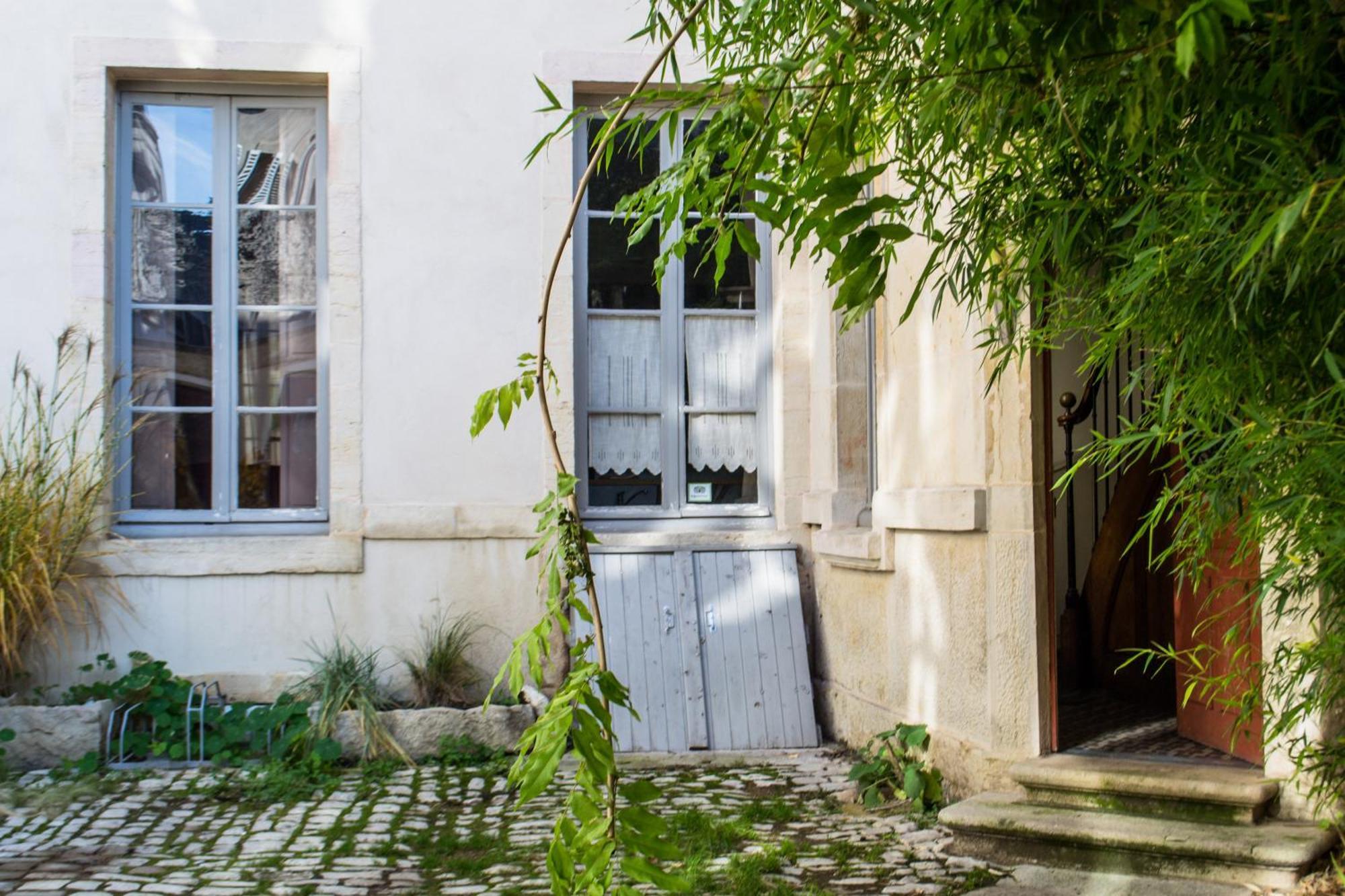 Ferienwohnung Authentic Flat In Dijon Exterior foto